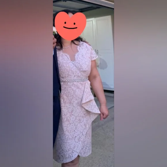 Lace Overlay Dress in Peach - Picture 4 of 6